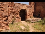 00975 ostia - regio ii - insula iv - terme di nettuno (ii,iv,2) - raum 10 - caldarium - nordseite - 06-2022.jpg